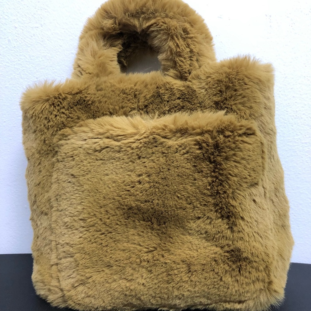 Madewell Small Transport Crossbody in Faux Fur - Picture 2 of 6